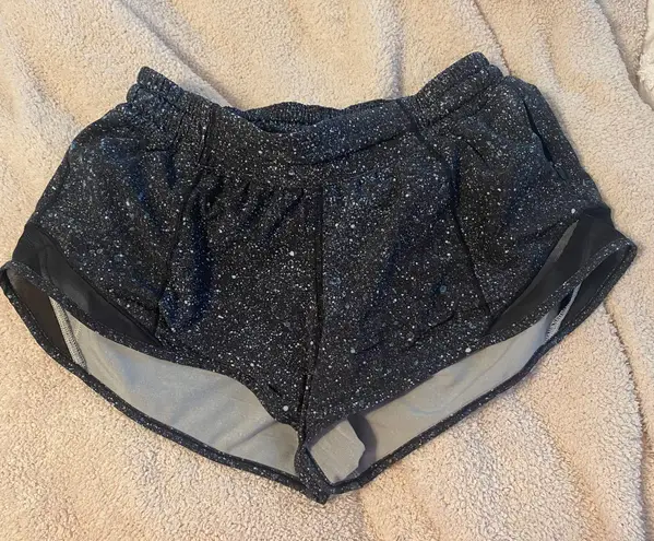 Lululemon Hotty Hot Short 2.5”