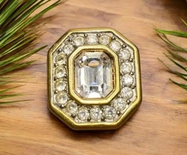 Swavorski VINTAGE S.A.L. Clip-On Earring | Bold Gold Tone Rhinestone Statement Jewelry