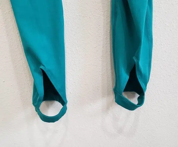 Gymshark  Women's High-Rise Seamless Stirrup Illumination Gym Legging in Green