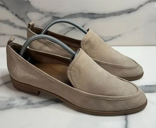 Susina Women's Beige Suede Neutral Classic Workwear Almond Toe Loafers Sz 8