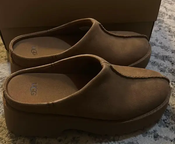 UGG New Heights Clog Size US 9 - Image 3