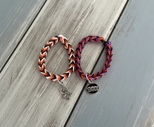 Handmade NEW Set Of 2 Halloween Krazy Loom Bracelets W Charms Skeleton & “BOO”