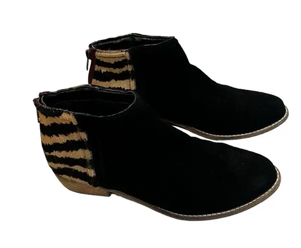 DV Dolce Vita Black Tiger Stripe Suede/Calf Hair Back Zip Ankle Booties Sz 8