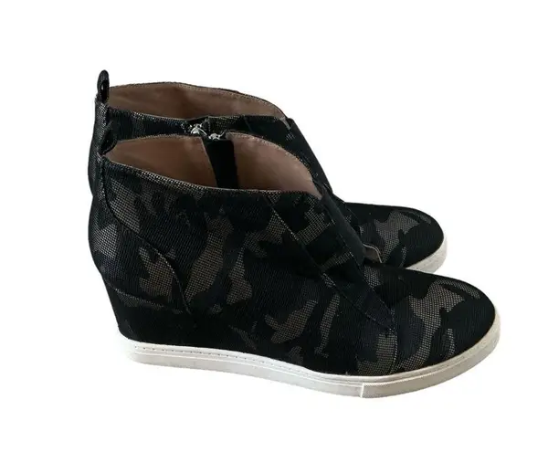 Linea Paolo Felicia wedge sneaker camo black grey size 10 casual shoes