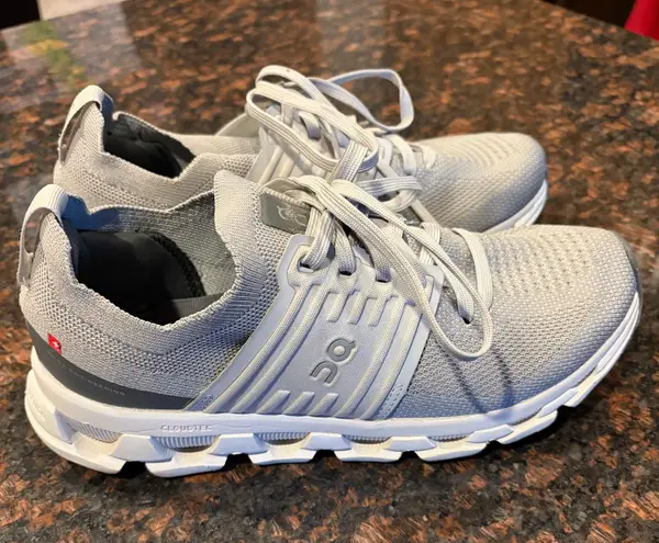 on cloud Cloudswift 3 Size 8