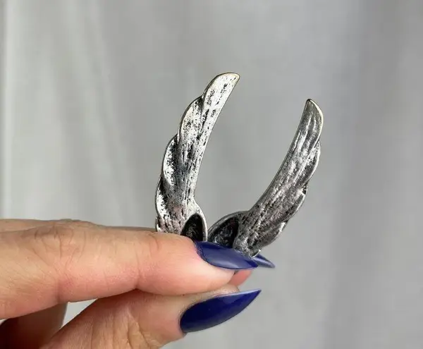 Boutique 💕 Silver Tone Angel Wing Earrings Brushed Pewter Black Bird Wings