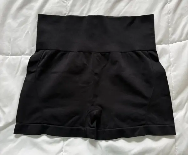 Womens Size Large High Waisted Seamless Black Shorts Activewear Nylon Spandex