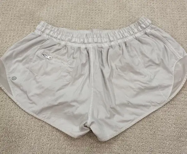 Lululemon Hotty Hot Short 2.5”