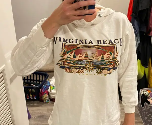 Vintage Y2k Virginia Beach travel destination tourist graphic tee hoodie small