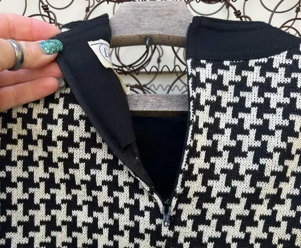 Leslie Fay Vintage 60s wool classic Hepburn houndstooth sweater knit blouse