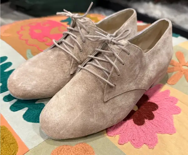 Two Stepper Beige Suede Lace