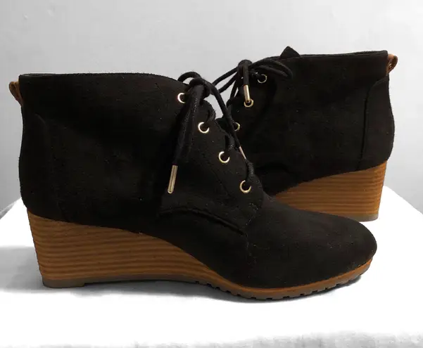 Dr. Scholls black faux suede wedge ankle booties