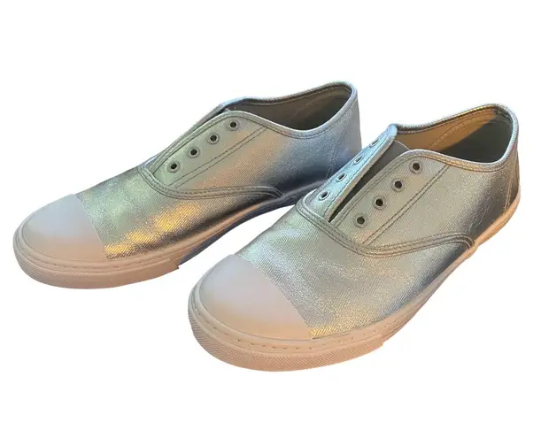 Airwalk Silver Slip On Shoes Size 9 EUC