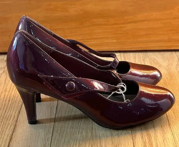 Soft Style Women’s Dark Red Heels Ruby Patent Leather Shoes Size 9