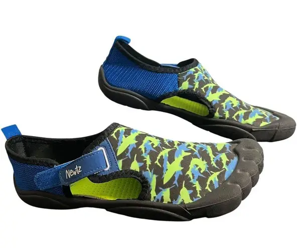 Newtz Water Shoes Womens Size 4 5 Blue Shark Print Aqua Beach Swim Pool USA 4/5