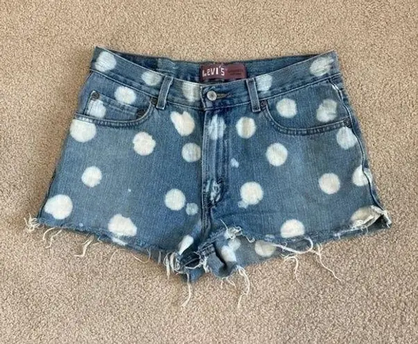 Levi's Levi’s relaxed fit 550 polka dot high rise shorts in size 29