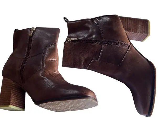 sbicca Brown Leather Heeled Boots with Modern Design Size 10