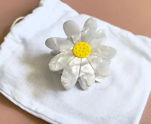 Daisy  Flower Resin Claw Clip | Eco-Friendly