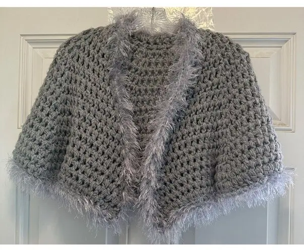 Handmade Women Chunky Crocheted Shrug Faux Fur Trim Grey One Size Gray