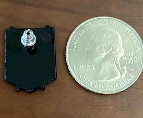 Boutique Attack On Titan Anime Unisex Stud Earrings New