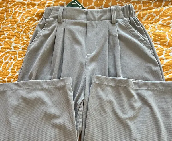 Halara  Pants thumbnail 1