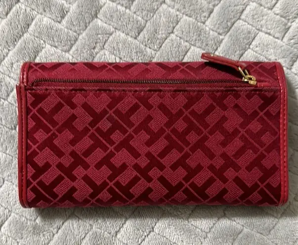 Tommy Hilfiger  Wine Red Wallet & Checkbook Cover