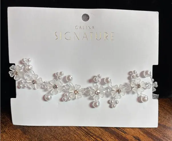 Galina Signature White Crystal, Pearl Necklace Floral Design