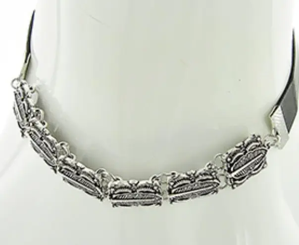 SILVER TONE BLACK LEATHERETTE CHOKER SET