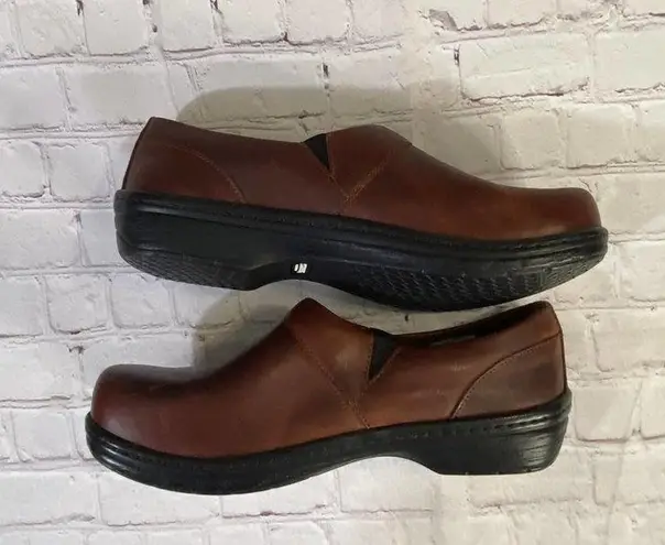 Klogs size 10 Brown