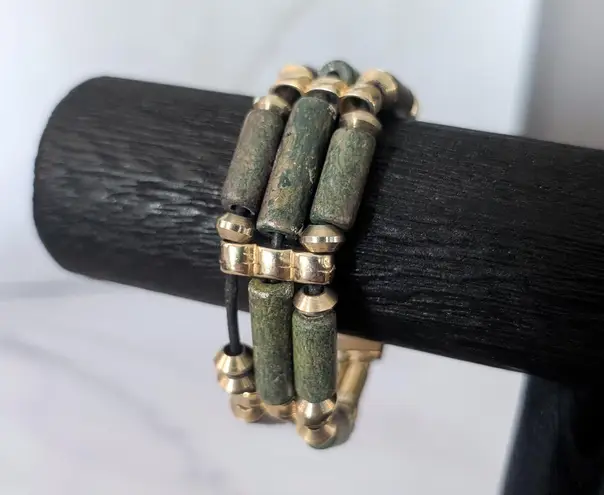 Vintage Clasp Bracelet Green