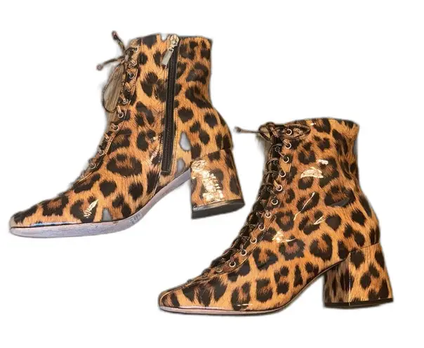 Schutz Kika Leopard Print Patent Leather Lace-Up Boot Shiny size 8.5B block heel