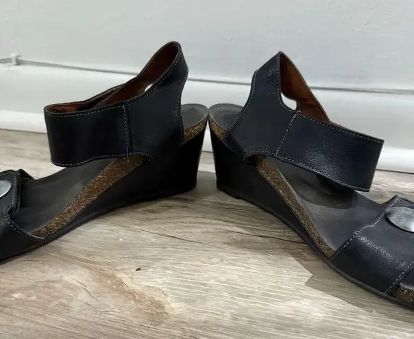 Taos Black Carousel Wedge Sandals with Silver Buttons Size 39 (Fits Like 8.5)