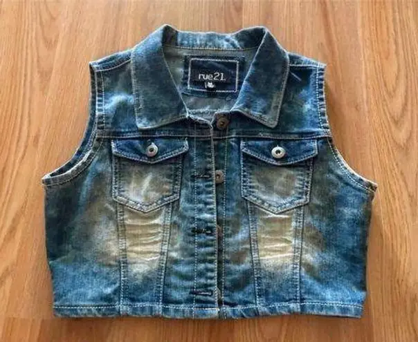 Rue 21  denim vest jacket cropped 