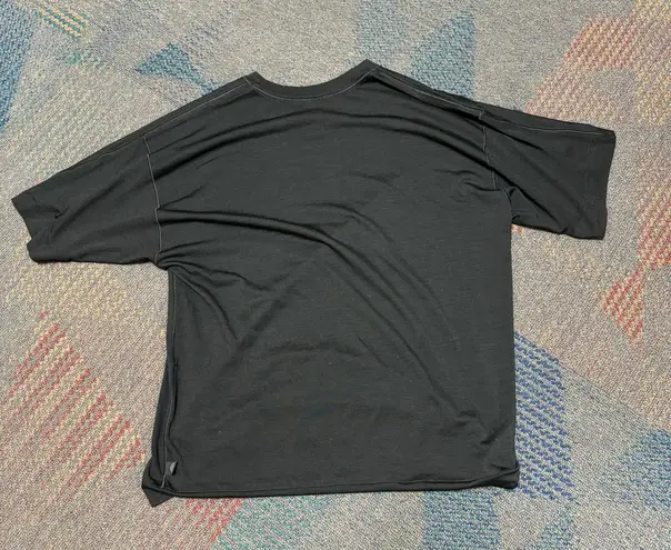 Lululemon T-Shirt