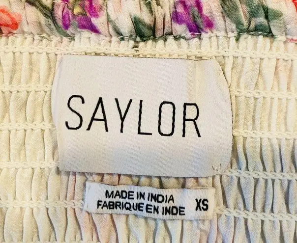 Saylor Floral puff sleeve cropped top. Size XS