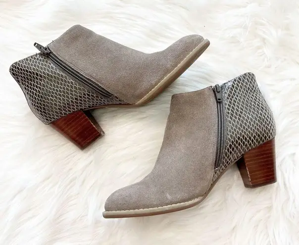 Vionic Upright Bromley Bootie