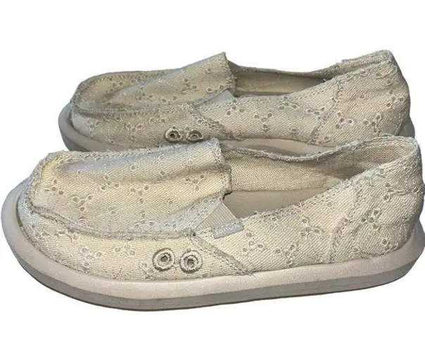 Sanuk  Womens  Donna ST Daisy Lace/ Eyelet Shoes sz 7