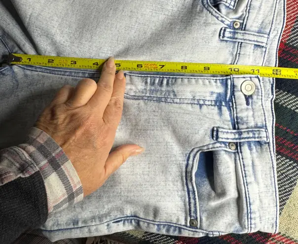 No Bo High Rise Cropped Denim Stretchy Jeans - Light Wash, Size 9 Juniors