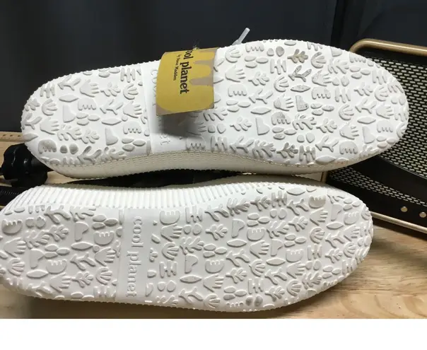 Cool Planet by Steve Madden Stream Camo Sneakers Women's 8.5 Gray Low Top NWT