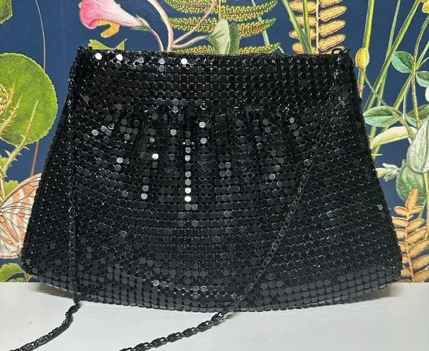Vintage 1980s/1990s black chain mail purse