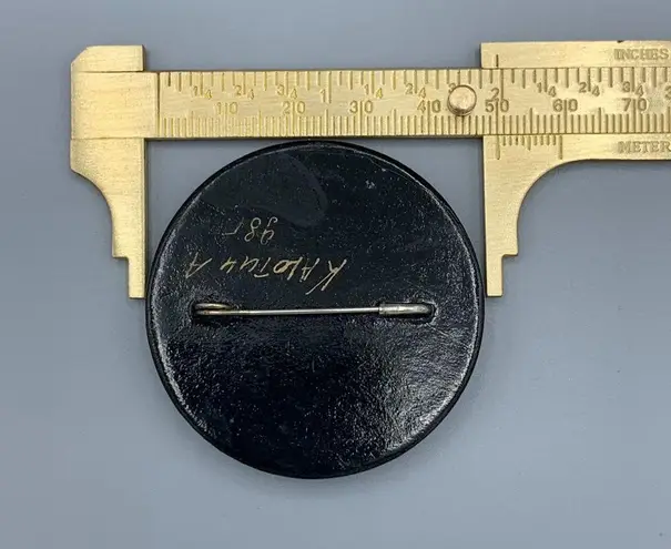 Hand Painted Russian Black Lacquered Round Wood Folk Art Safety Pin Brooch Size 0