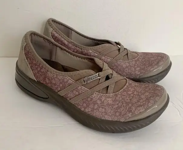 Bzees Nieche II Taupe Woodland Floral Slip On Comfort Shoes Size 6.5M