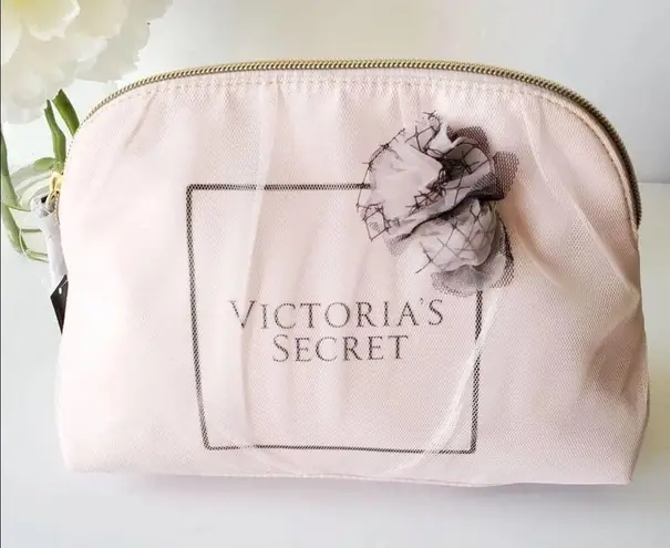 Victoria's Secret  Tease Gardenia Tote+Makeup Bag