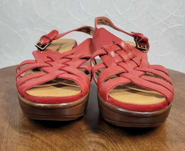 Bare Traps Womens Dayna Sandals 7.5 Red Woven Leather Slingback Platform Wedge