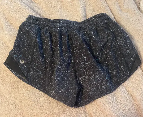 Lululemon Hotty Hot Short 2.5”