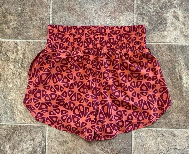 Vitality x Cosmopolitan Vista Shorts Wildberry Size Small Orange
