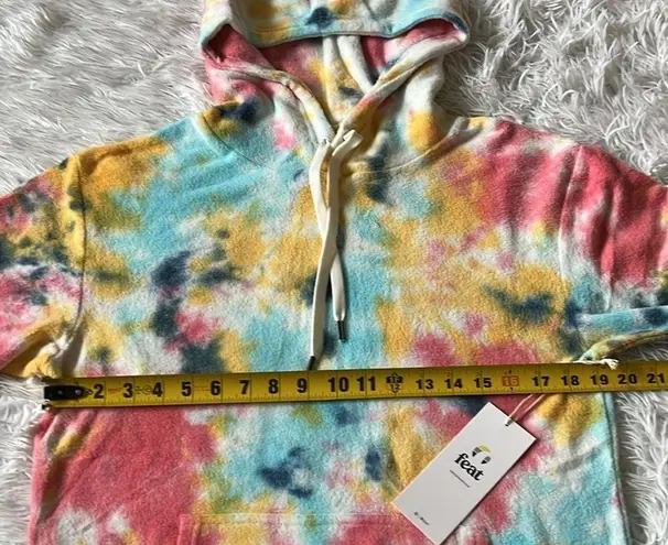 Feat Unisex Pastel Pebble BlanketBlend Hoodie size Small