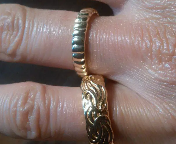 Love Weave Set of Two 18K Yellow Gold Ion Plated Bronze Rings (Size 9)