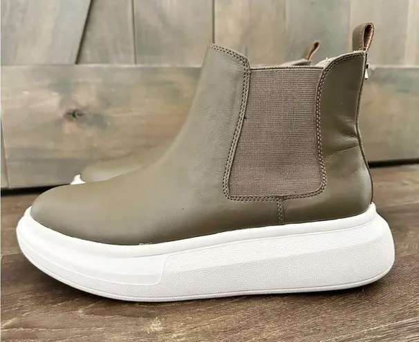 Zac Posen  “Yogi” Chelsea Boot