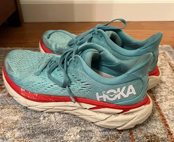 Hoka s Clifton 8